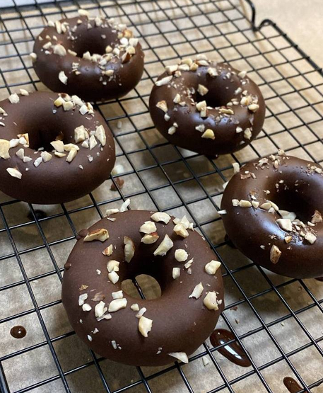 [Анна Злобина] [Две Злодейки] Шоколадные пончики (2024)