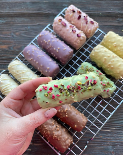 [Юлия Бугимбаева] Батончики (2024)