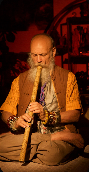 [Бронислав Виногродский] Искусство жить (2022)